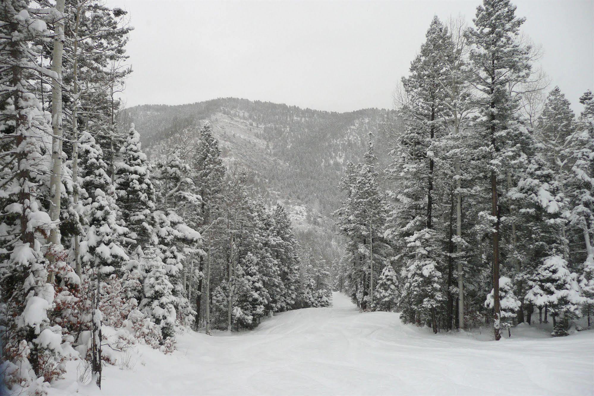 Sipapu Ski And Summer Resort Taos Eksteriør billede